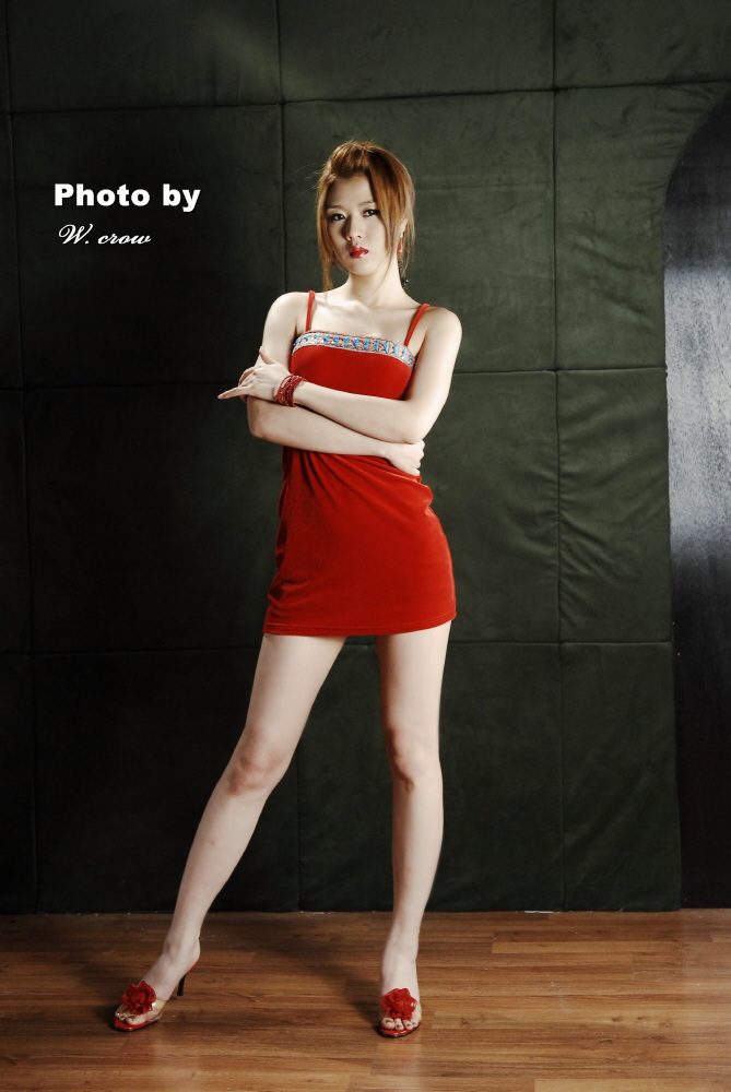 韩国性感美女车模韩美姬